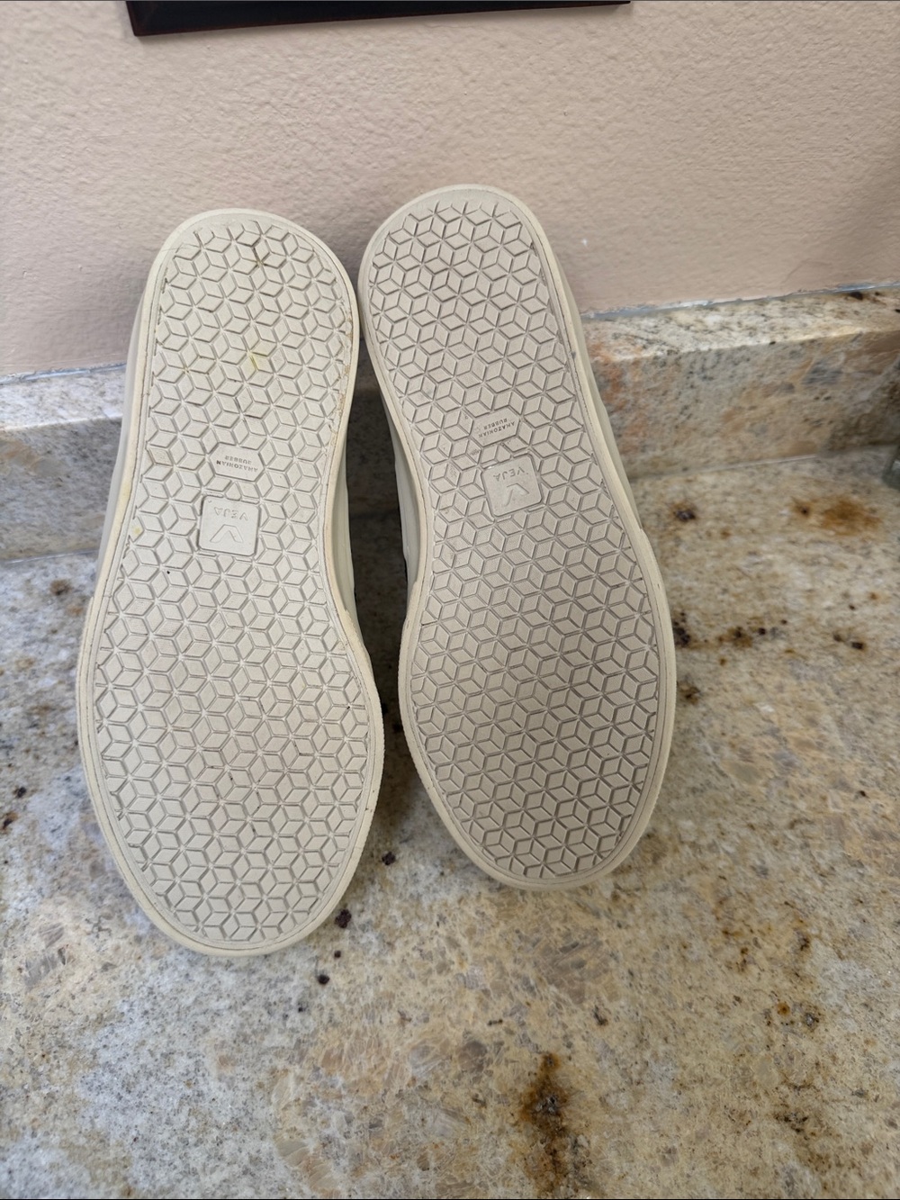 Veja Campo White Leather Sneakers with Black V Accent size 8 - 39 - Picture 7 of 10